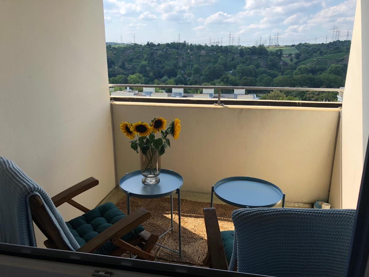 Grosses Appartement Mit Aussichtsbalkon Ludwigsburg Exterior foto